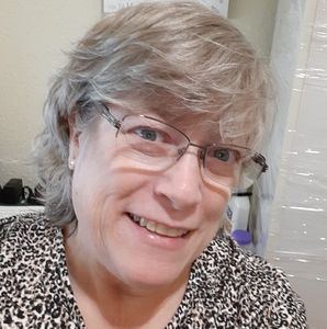 Meet your Posher, Cami